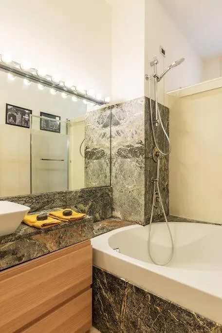 Pirelli - Flexyrent Wifi - A.C. Apartment Milan